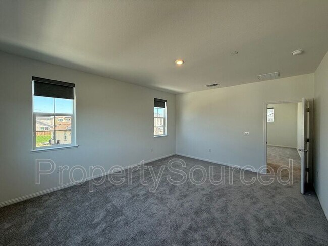 Building Photo - 1567 Halo Ave