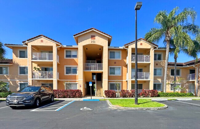Primary Photo - 151 SW Palm Dr