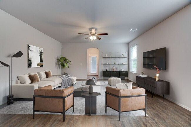 Building Photo - Unique 4/2/2 Near Downtown Tulsa!