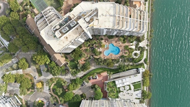 Building Photo - 520 Brickell Key Dr