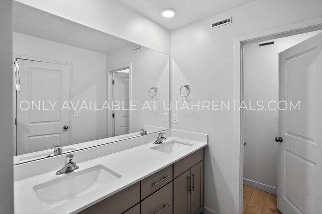 Building Photo - 626 W 1330 S