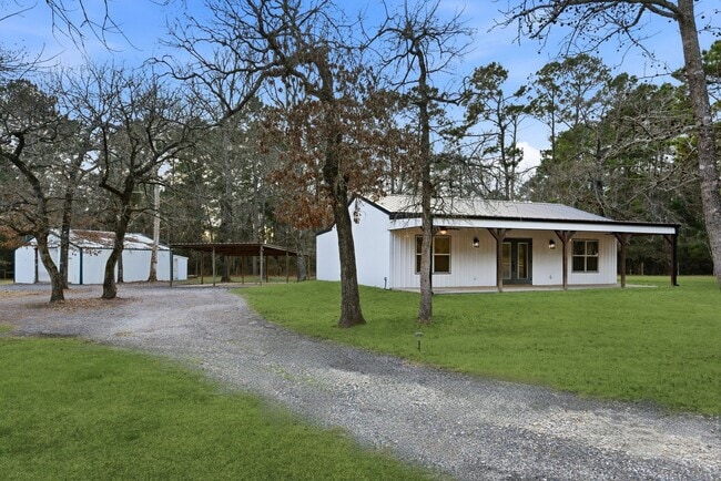 Building Photo - 19330 Veterans Rd