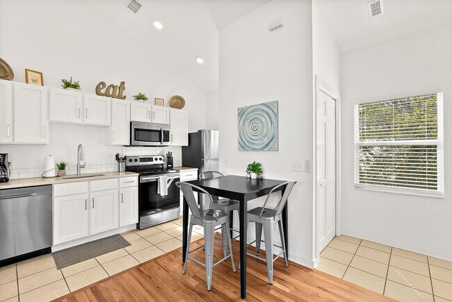 Building Photo - 27 Old Mission Ave