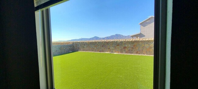 Building Photo - 12065 Mesquite River Dr