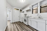 Building Photo - 7653 S Kingston Ave