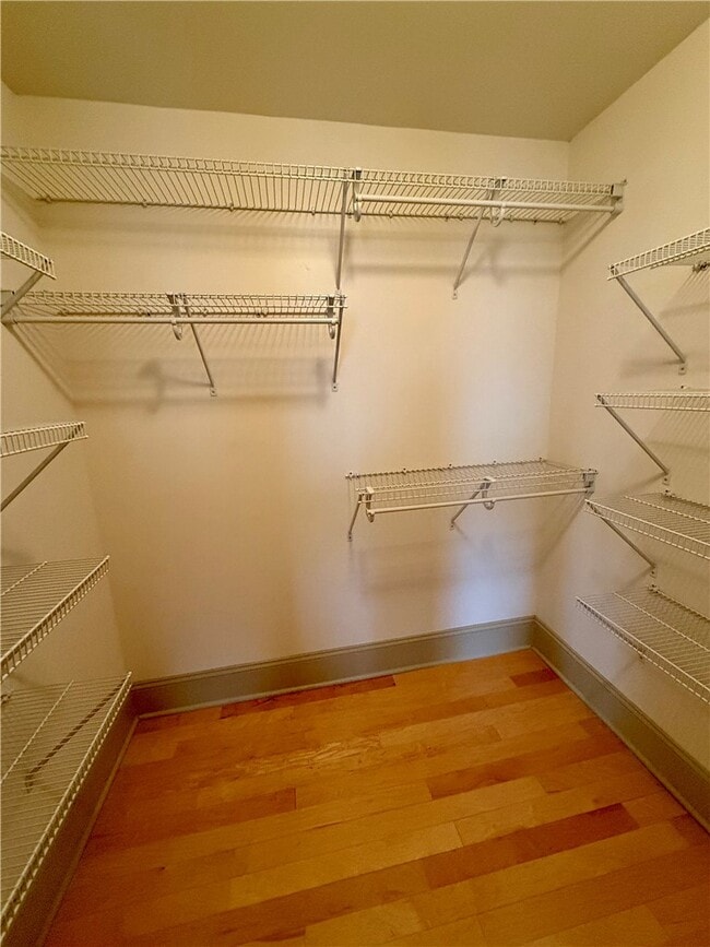 Building Photo - 72 E Market St