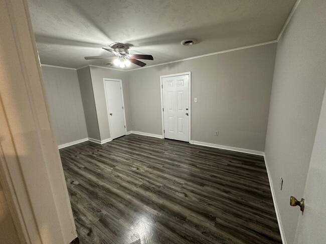 Building Photo - 5703 Medallion Dr