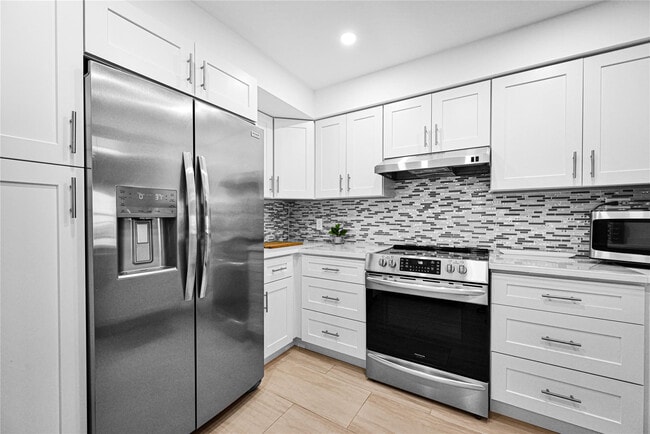 Building Photo - 3900 Galt Ocean Dr