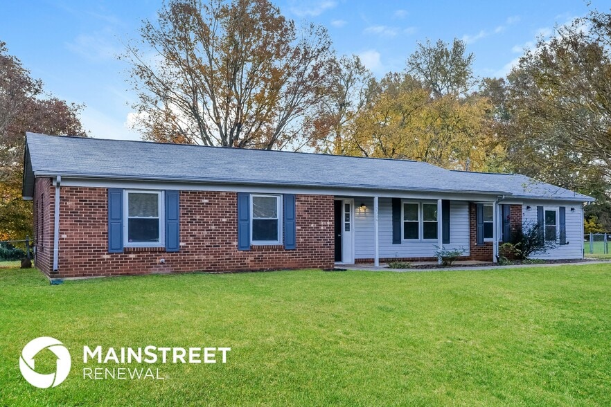 Building Photo - 2349 Swindon Ln