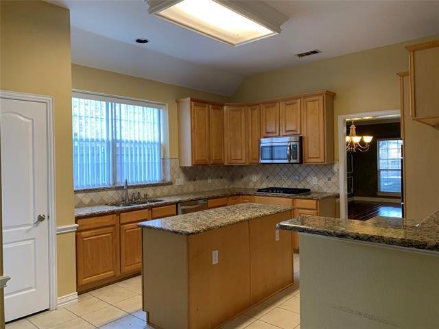 Building Photo - 8825 High Meadows Dr