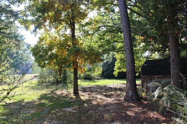 Building Photo - 3107 N New Hope Rd