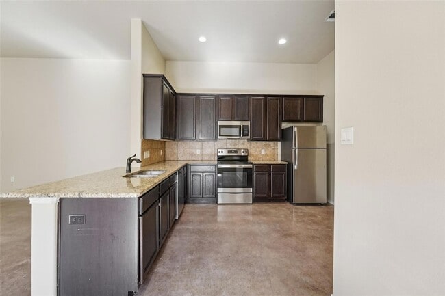 Building Photo - 402 Jack Rabbit Ln