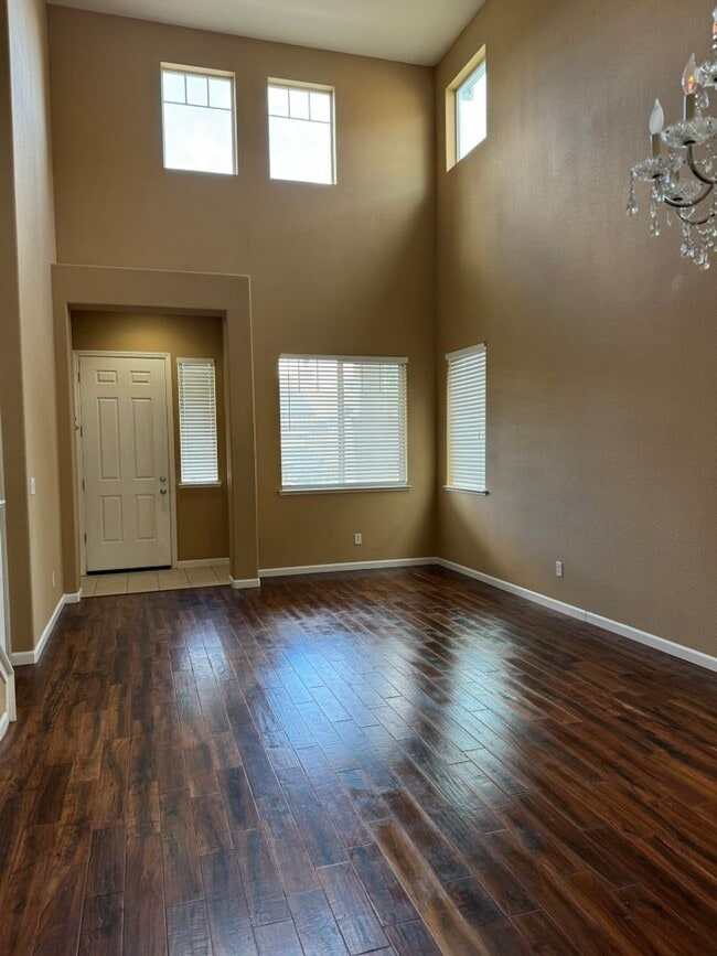 Building Photo - Sycamore Ranch 4 Bedroom Home For Rent