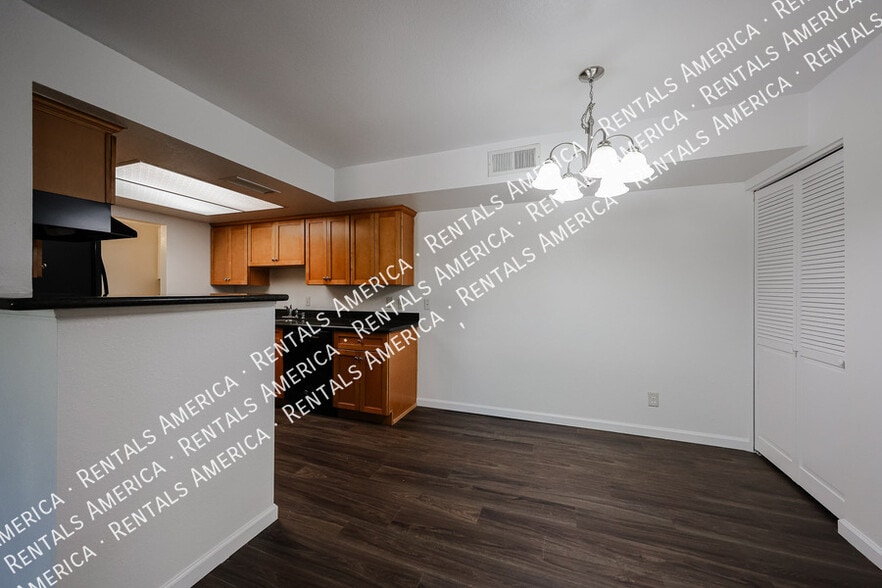 Building Photo - 4608 W Maryland Ave
