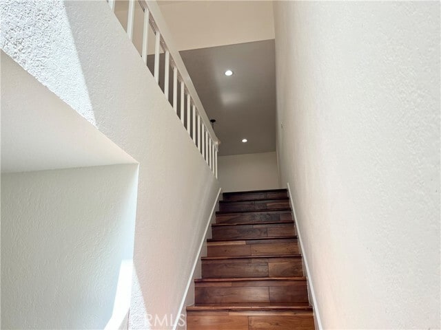 Building Photo - 27521 Nivelada