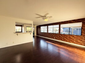 Building Photo - 7305 Milwood Ave