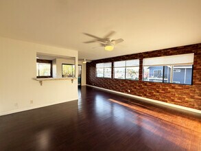 Building Photo - 7305 Milwood Ave