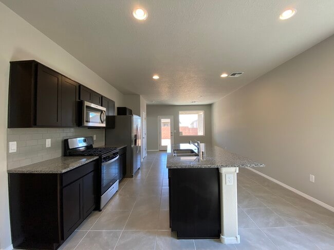 Building Photo - 4806 Mount Salas St NE