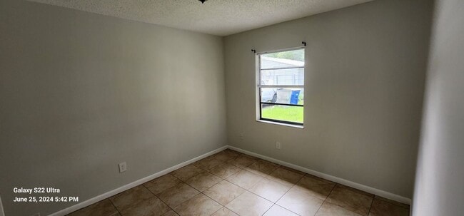 Building Photo - Experience the ultimate comfort in our newly remodeled 2 Bedroom / 1 bathroom home boasting car p...