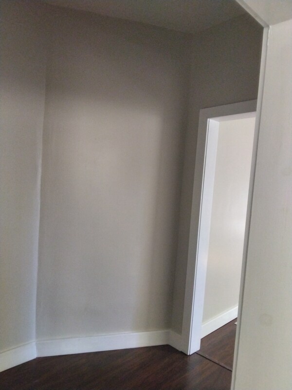 Building Photo - 37 Holland Pl