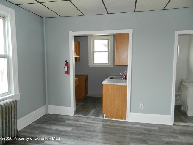 Building Photo - 826 Prospect Ave