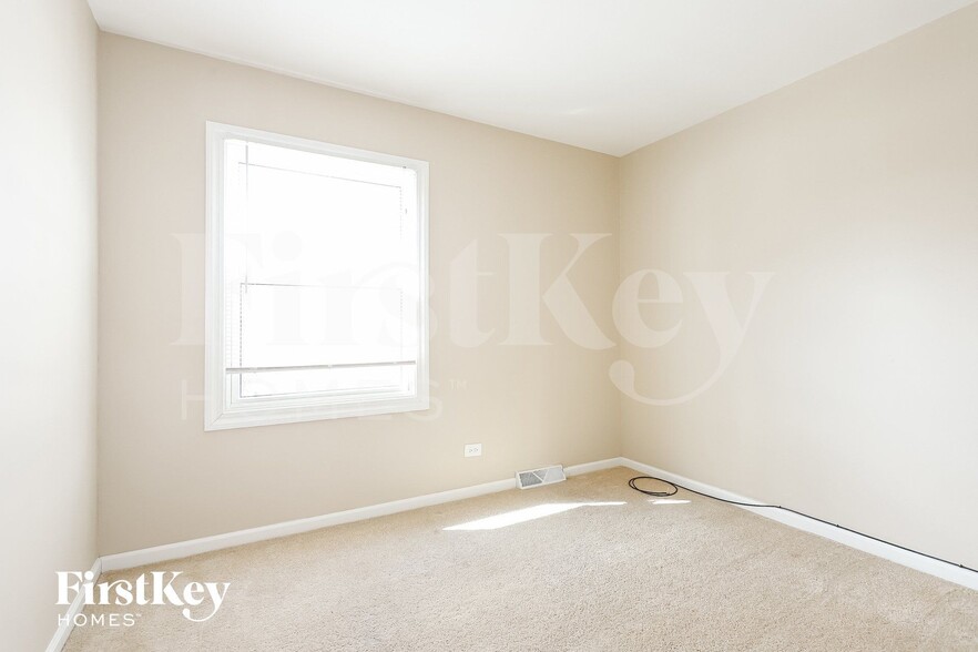 Building Photo - 15059 Highland Ave