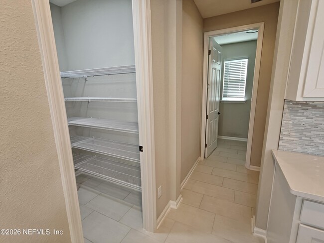 Building Photo - 1876 Amberly Dr