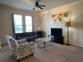 Building Photo - 8290 Gate Pky W