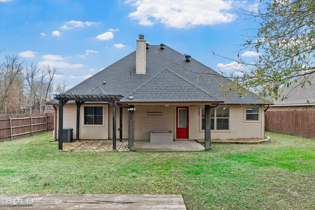 Building Photo - Great Home on Corner Lot with Pool - Pets OK