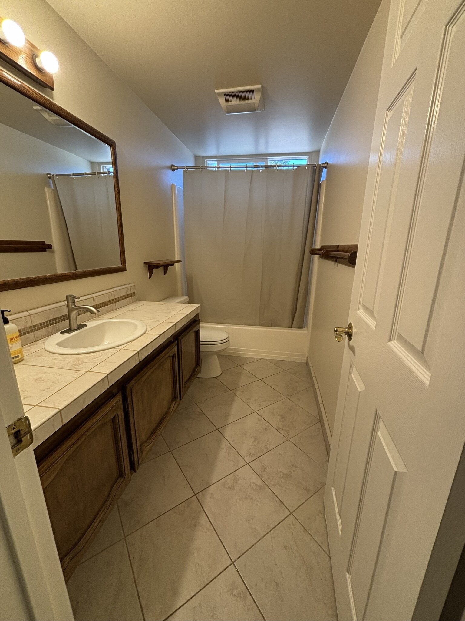 Building Photo - 6723 Altiplano Way