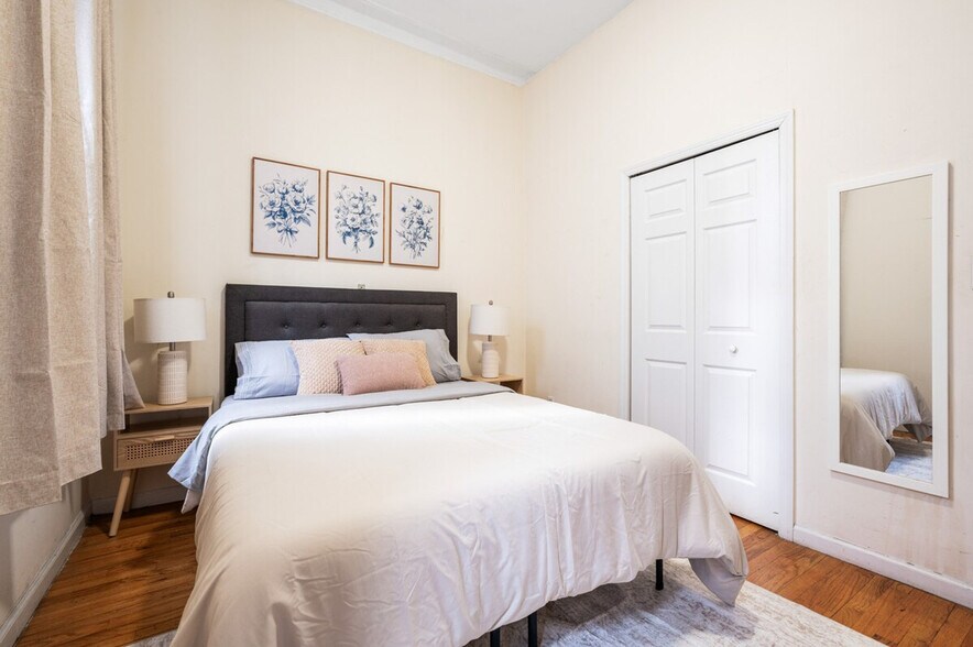 Building Photo - 639 2nd Ave