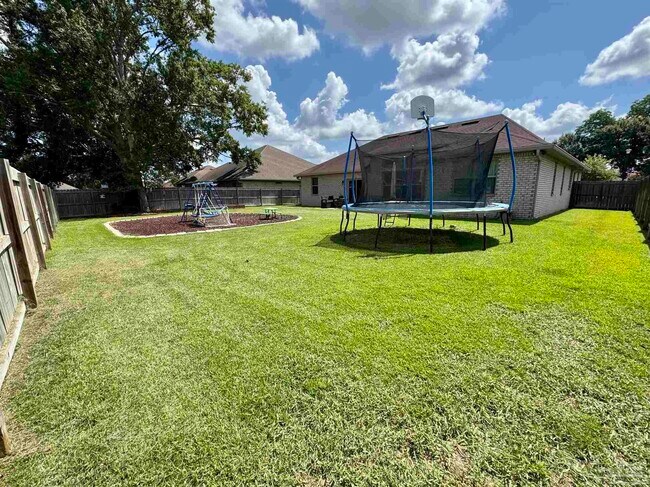 Building Photo - 9993 Boxelder Blvd