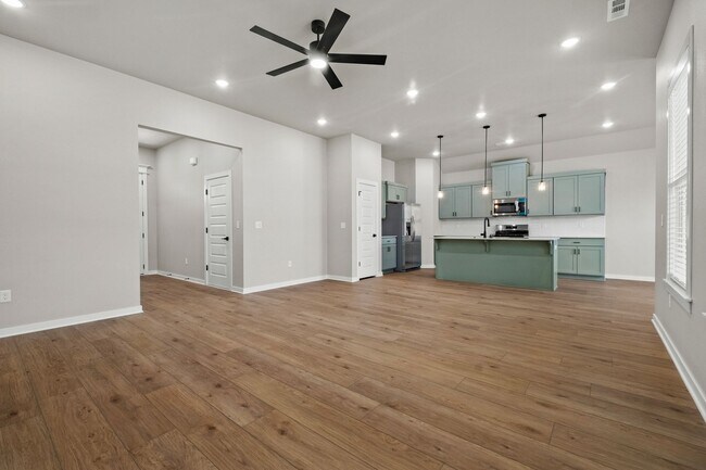 Building Photo - Live New in Bentonville | 3BR Beauty with Backyard