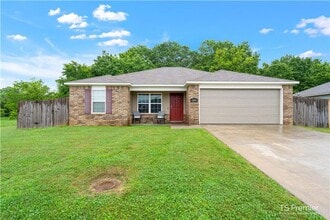 Building Photo - Beautiful 4-Bedroom Home in Fayetteville – Ideal for Comfortable Living!