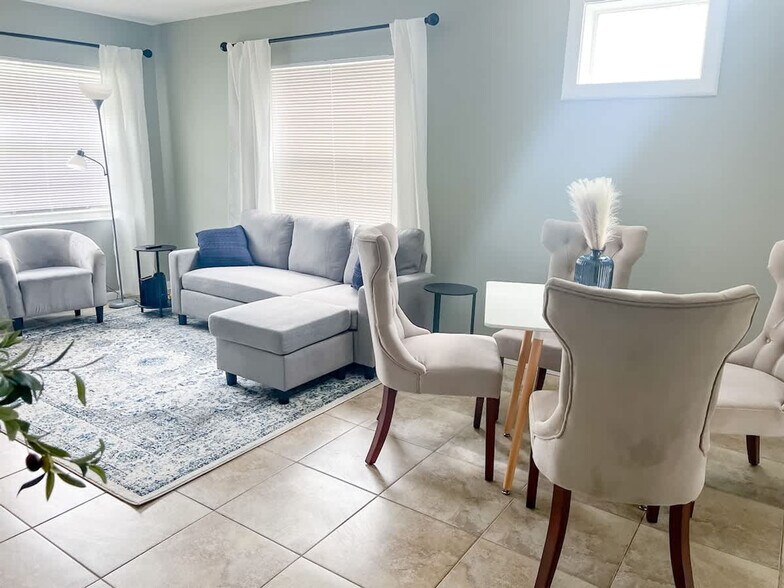 Building Photo - 13921 19th St