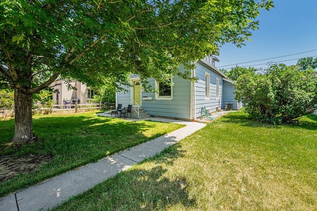 Primary Photo - 2Bed/1Bath Duplex in Platte Park