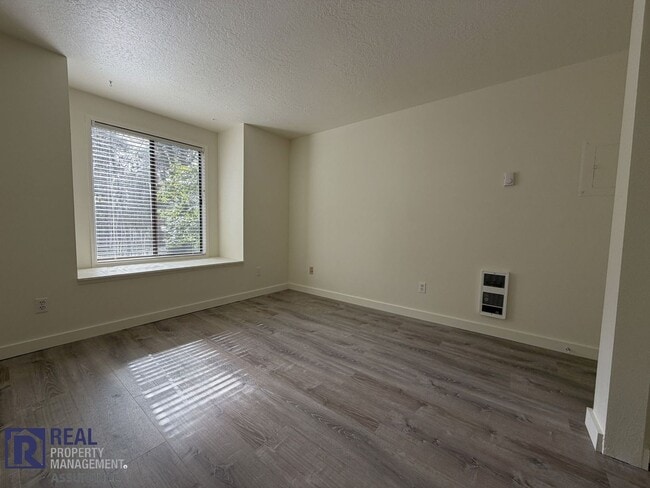 Building Photo - 7187 SW Childs Rd