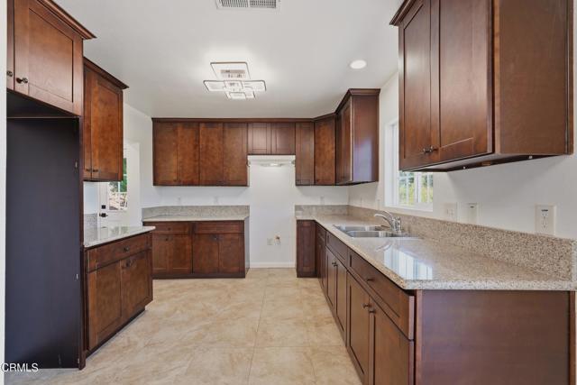 Building Photo - 1114 Oban Dr