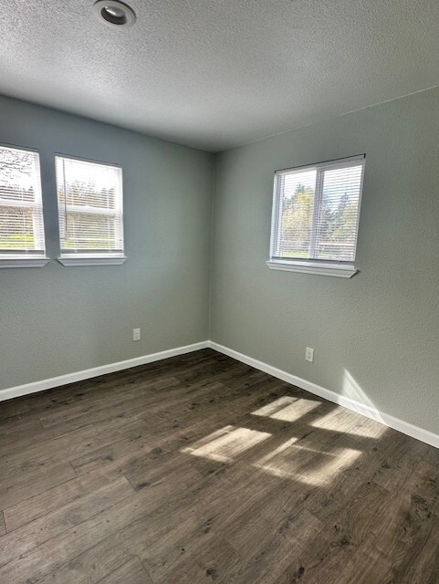 Building Photo - 5107 Hutchinson Rd