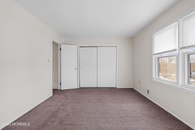 Building Photo - 144 New Cedar Ln