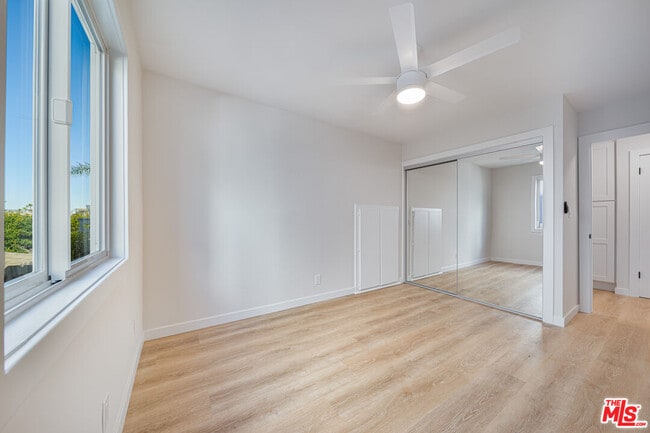 Building Photo - 1125 Manhattan Ave