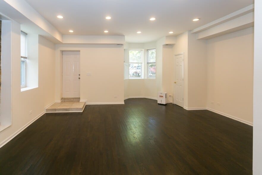 Building Photo - 2112 N Campbell Ave