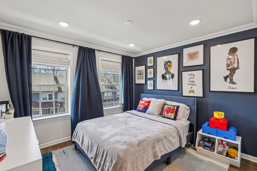 Building Photo - 21 Dahlia Dr