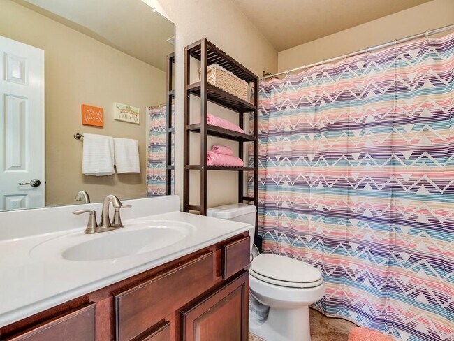 Building Photo - 2816 Canyon Valley Run