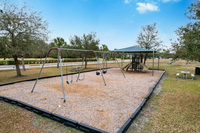 Building Photo - 510 Florida Club Blvd