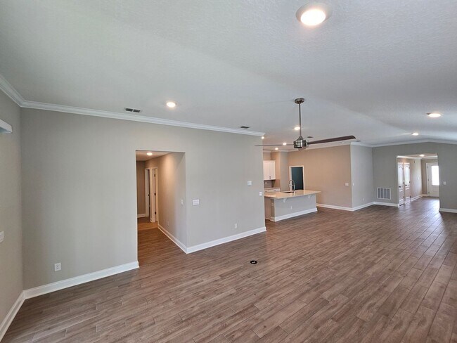 Building Photo - Sawmill Branch 4 Bedroom 2 Bath 3 Car Garage Home