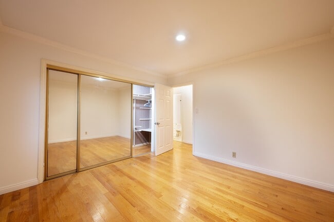 Building Photo - 331 W Bencamp St