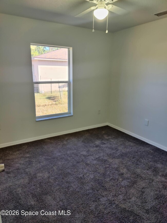 Building Photo - 219 Aladdin St NE