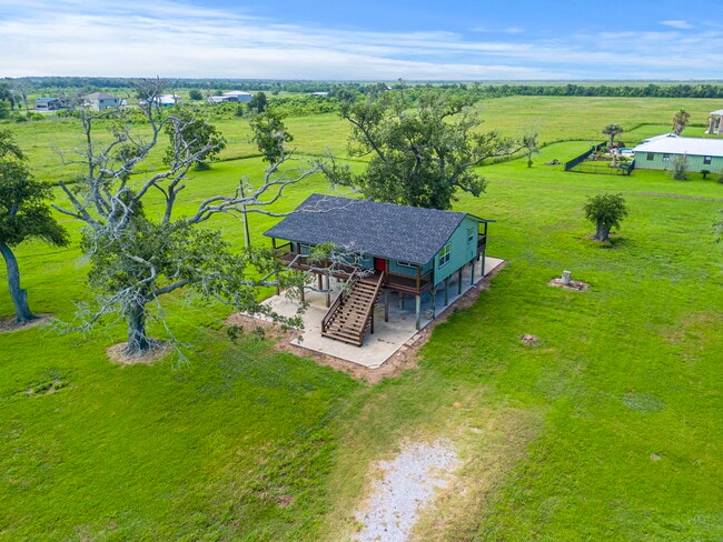 Building Photo - 241 Hebert Camp Rd