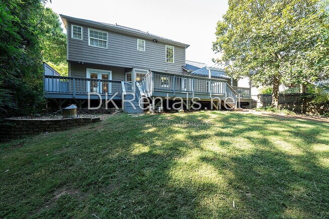 Building Photo - 114 Eagle Glen Dr